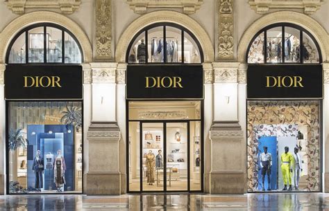 boutique dior a milano|dior official online store.